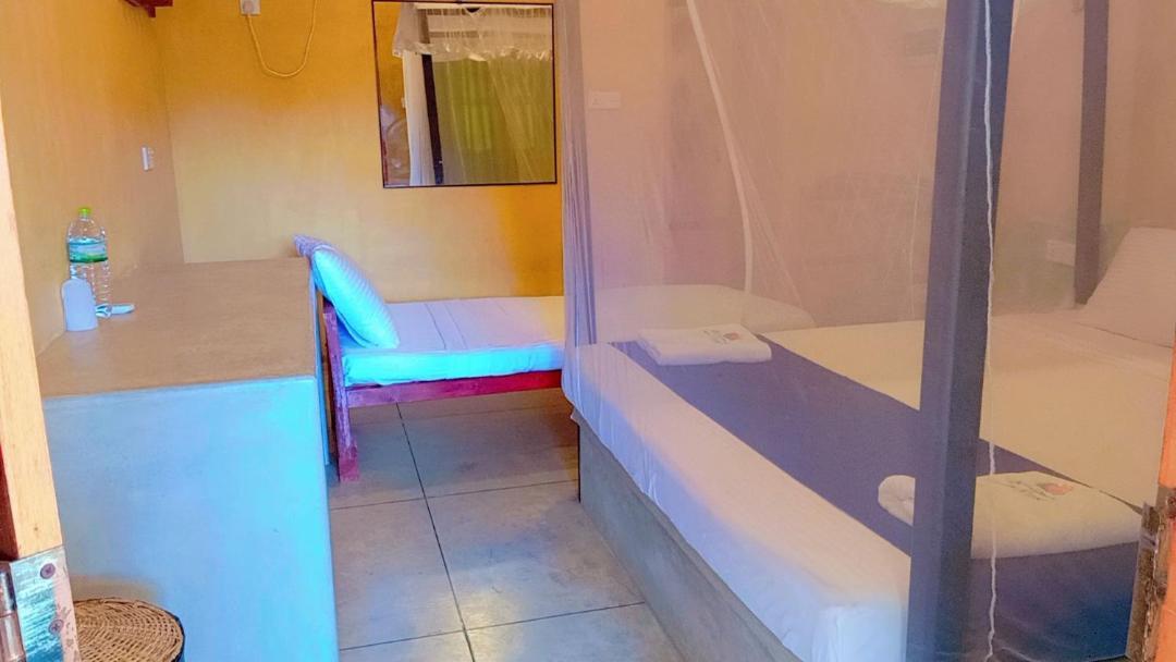Omeesha Beach Hotel Калпития Екстериор снимка