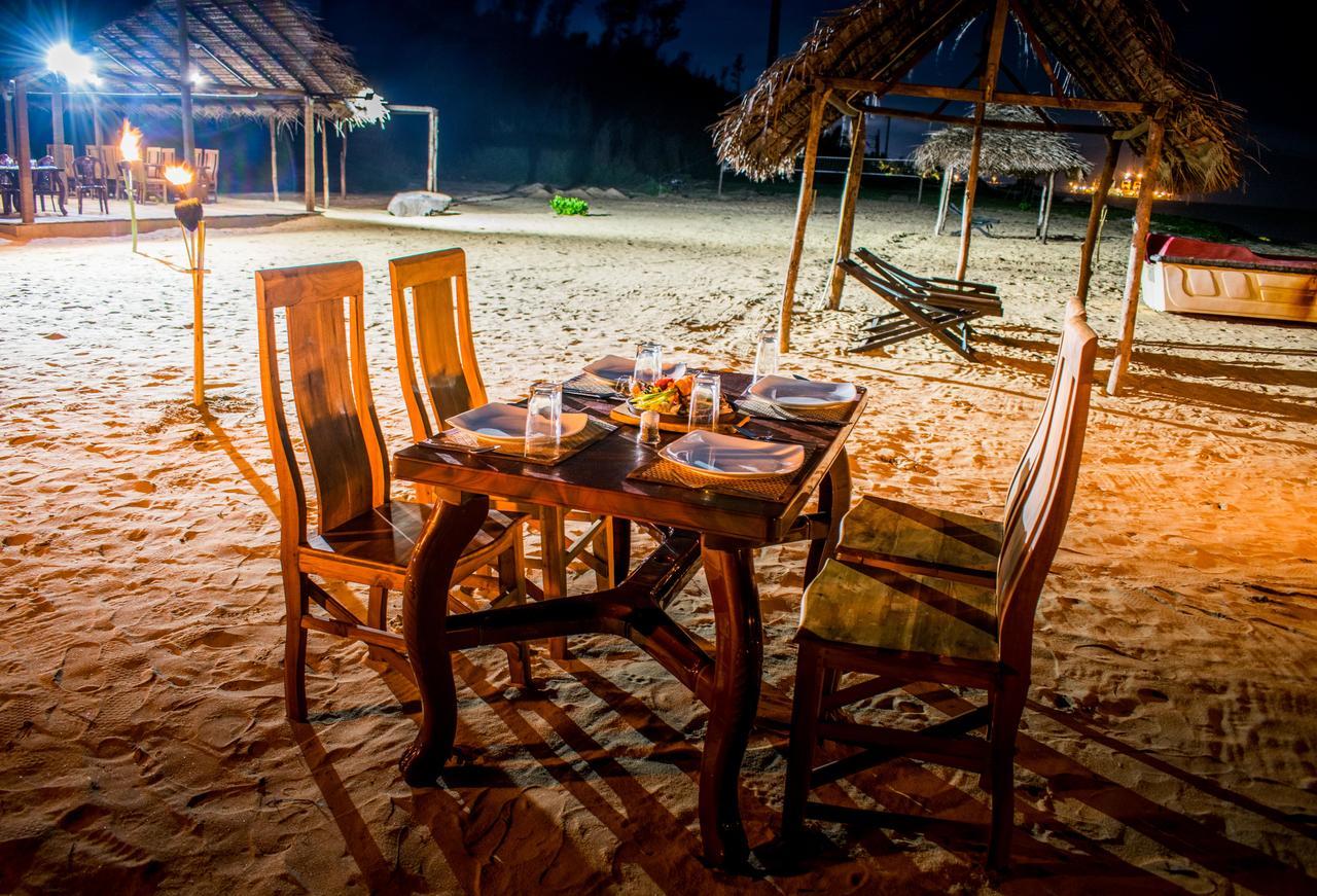 Omeesha Beach Hotel Калпития Екстериор снимка