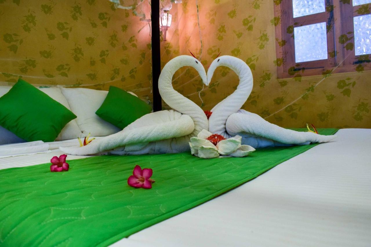 Omeesha Beach Hotel Калпития Екстериор снимка